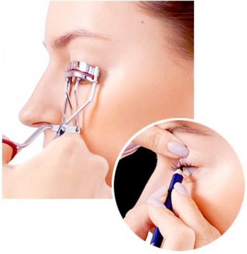 Двойные стрелки. Актуальный тренд в макияже глаз в этом сезоне объединяет панк - мотивы и самые утонченные представления о красоте. 04