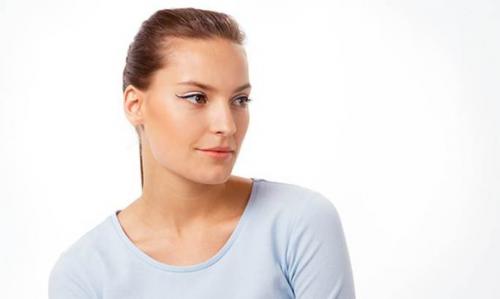 Двойные стрелки. Актуальный тренд в макияже глаз в этом сезоне объединяет панк - мотивы и самые утонченные представления о красоте. 02