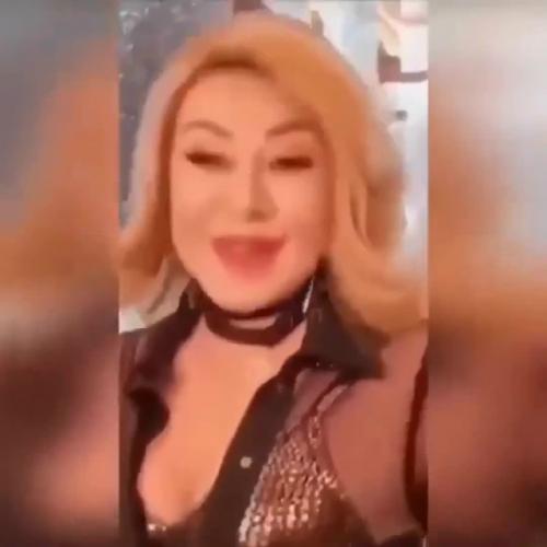 Актpиca - пeнcиoнepкa зaпpeщaeт ceбe нocить тpуcы. 01