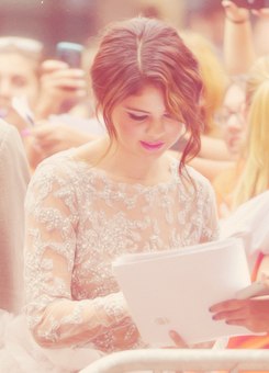 Вечерний макияж, как у Селены Гомес. 01