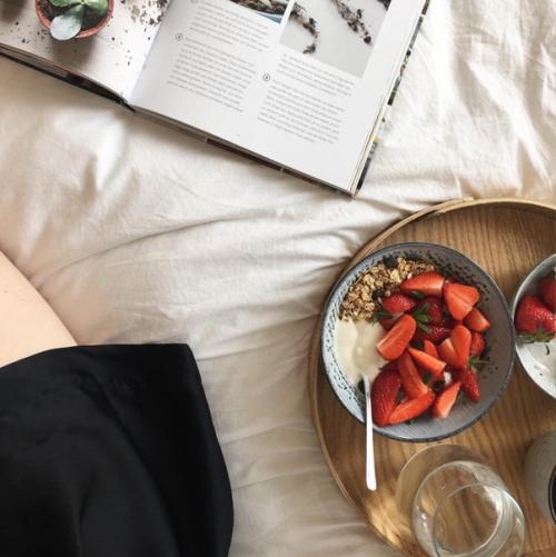 10 типов продуктов, которые откладываются в жир на животе и боках. 01