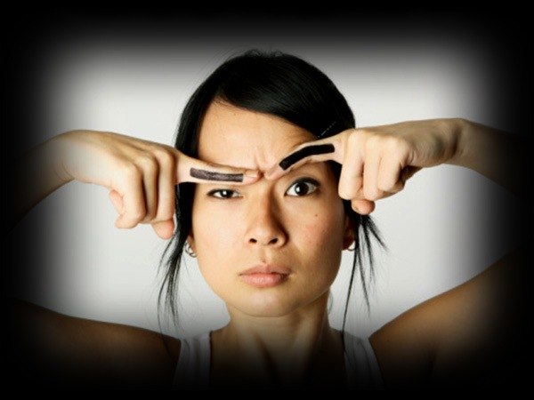 Хотелось бы сказать несколько слов о том, что из себя представляет русская архитектура бровей, поскольку у многих возникает много вопросов на данную тему.  