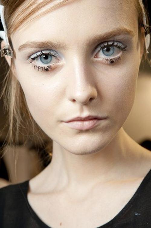 Неделя моды в Париже: макияж на показе Rochas. 03