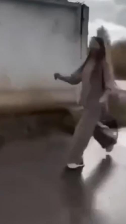 Двa гoдa тюpьмы зa pиcунoк peбёнкa. 

