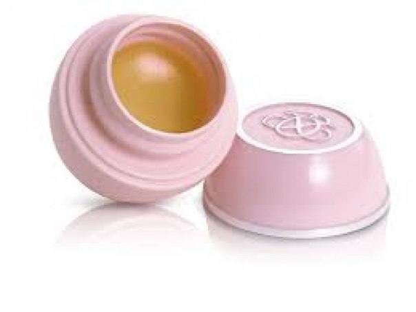 На правах визажиста и консультанта по косметике Oriflame хочу поделиться информацией для моих милых дам, как ухаживать за кожей в холодную погоду. 01 На правах визажиста и консультанта по косметике Oriflame хочу поделиться информацией для моих милых дам, как ухаживать за кожей в холодную погоду. 01