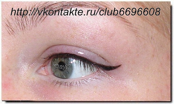 Контурный Макияж ВЕК выглядит, как подводка глаз карандашом или жидким лайнером, и чаще всего выполняется черным цветом (хотя по желанию можно сделать линию синего, зеленого, коричневого цвета. 02