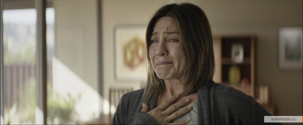 Весь январь в группе, посвященной сериалу «Friends», появлялись сообщения о приключениях Дженнифер Энистон. 01