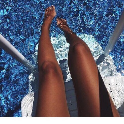 10 видов селфи, которые всех достали. 02 10 видов селфи, которые всех достали. 02