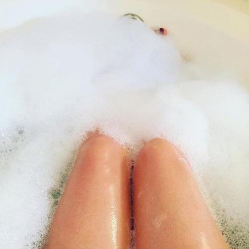 10 видов селфи, которые всех достали. 05 10 видов селфи, которые всех достали. 05