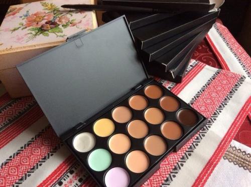 Профессиональная палитра для макияжа. 06