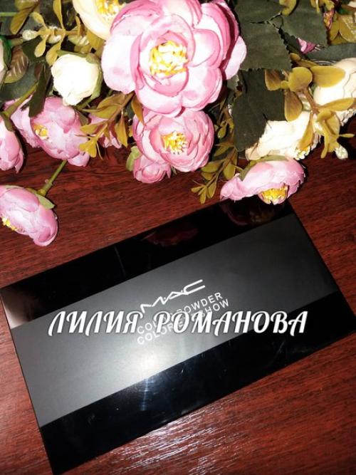 Качественные тени Mac Vamplify имеют огромную палитру ярких и пастельных оттенков, для дневного, вечернего и праздничного макияжа. 01