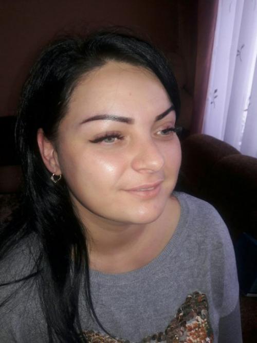 Брови каждого человека уникальны, при этом они активно участвуют в запоминании или опознании личности. 01