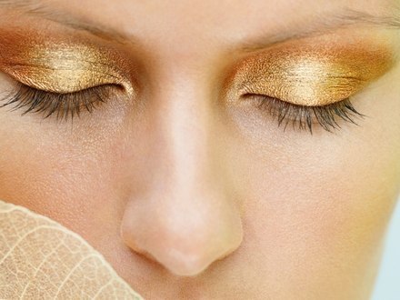 Золотой Цвет В Макияже. Хит сезона 2014! Использовать золотой цвет сейчас очень модно. 02