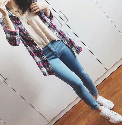 В подростковом возрасте так хочется показать всем, какая ты особенная, найти свой способ самовыражения. 02