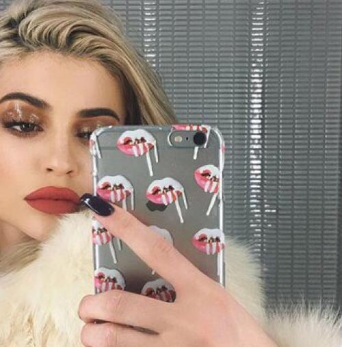 Девчата, кому ещё привезти? 02