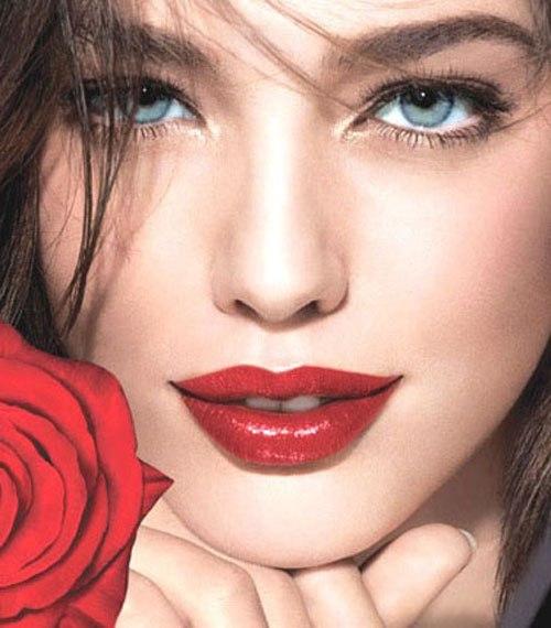 Сегодня пятница, и возможно, у многих из вас, красотки, вечер обещает быть романтичным или веселым. 04