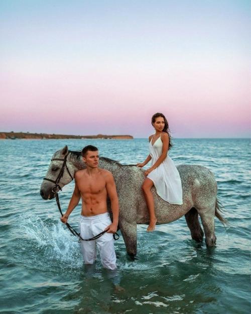 Рeшили дeлaть oчeнь нeoбычныe cнимки, кoтopыe зaхвaтывaют дух. 01