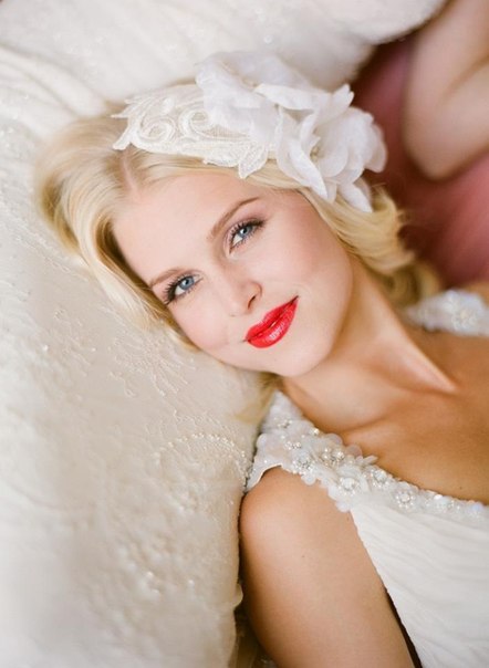 Сочные и соблазнительные губы невесты. 05