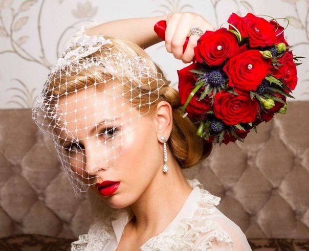 Сочные и соблазнительные губы невесты. 03