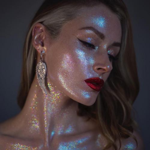 В карусели блестящие во всех смыслах работы @Madeupbykaty. 06