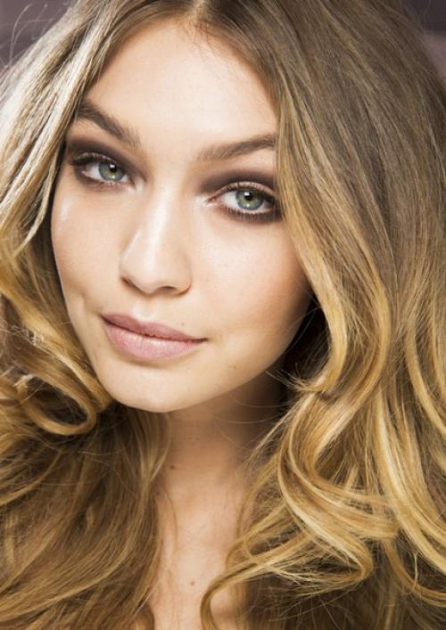 Еще в моде бронзовые тени. 02