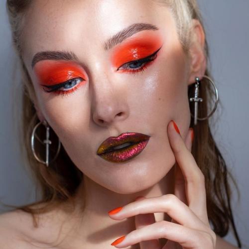 В карусели блестящие во всех смыслах работы @Madeupbykaty. 04