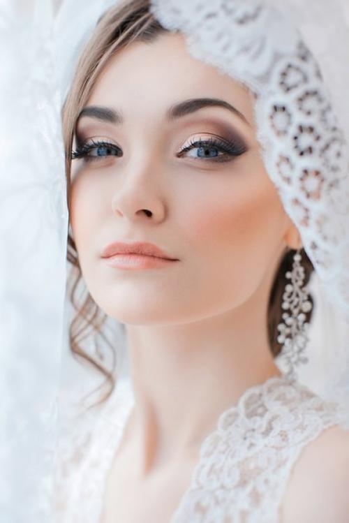 Свадебный макияж.  Итак, вы выбрали платье, теперь пришло время подумать о собственной красоте. 01