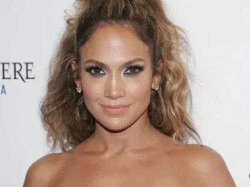 Благодаря бровям наш взгляд становится выразительным и передаются наши эмоции. 03