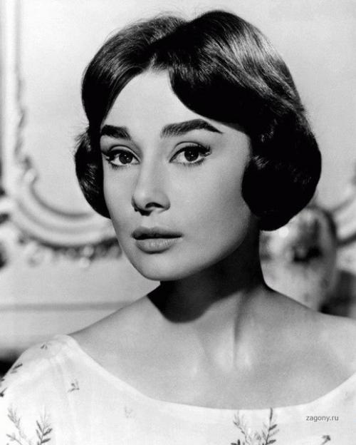 Благодаря бровям наш взгляд становится выразительным и передаются наши эмоции. 01