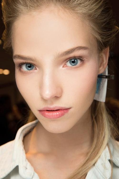 Полностью обнаженная. Голый, естественный макияж - одна из главных Beauty - тенденций этого лета. 01 Полностью обнаженная. Голый, естественный макияж - одна из главных Beauty - тенденций этого лета. 01