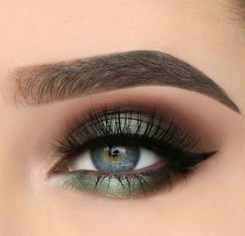 Зеленый макияж со стрелкой. 01