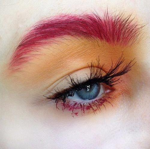 Акцент на брови - главный тренд макияжа из инстаграма. 03