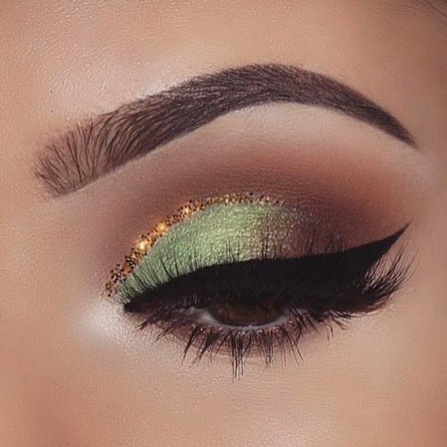 Зеленый макияж со стрелкой. 02