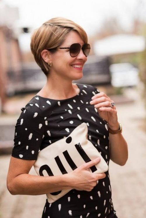 Стрижка пикси продолжает оставаться в тренде нового сезона, это модная женская стрижка 2022 года, которая покорила миллионы женщин во всем мире. 02