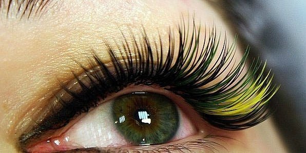 Началось лето, а это - пора, когда ужасно не хочется делать макияж, ибо на улице жара! 01