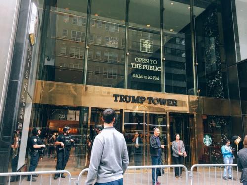 I. Сидя в вагоне метро, я наблюдая за людьми, рассматриваю их и размышляю. 08 I. Сидя в вагоне метро, я наблюдая за людьми, рассматриваю их и размышляю. 08