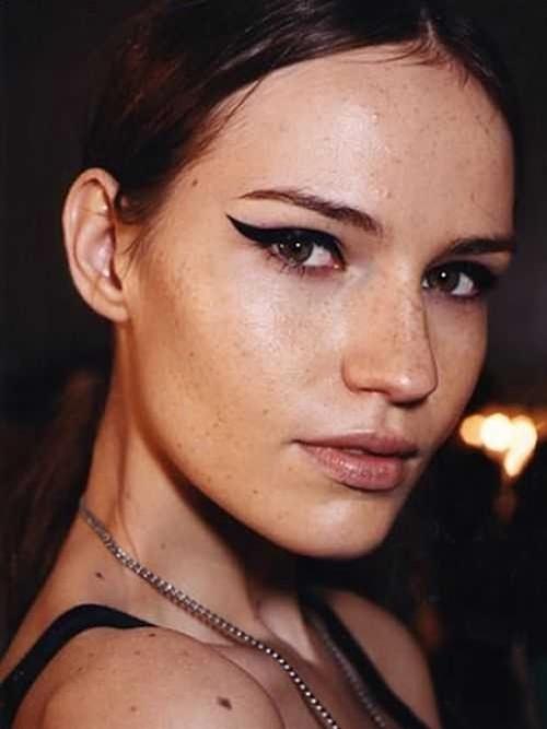 Советы по нанесению стрелок для кошачьего глаза. 03