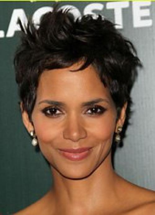 Цветотипы: осень.  Кожа: от прозрачно - белой до золотистой, усеянной веснушками. 01