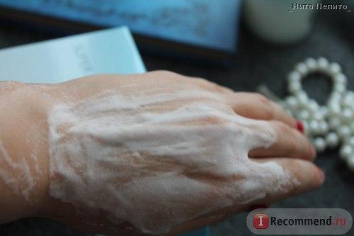 Очищающая кислородная пенка от Missha. 02