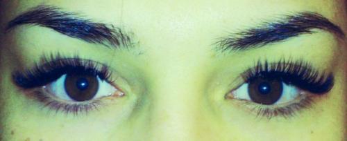 Стоимость услуг:  - Полное поресничное наращивание (делаю густо) - 900 рублей;. 03