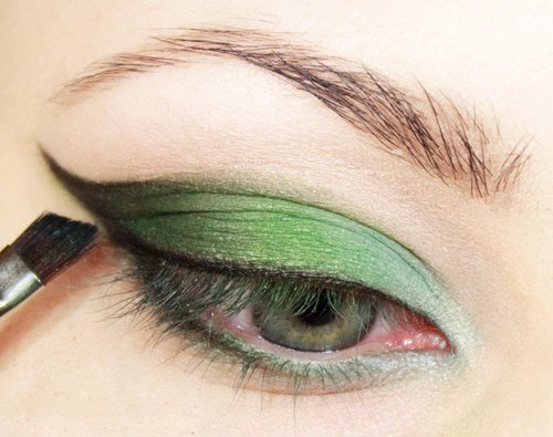 Для нас, для девочек, хорошее настроение часто складывается от того, какое отражение мы видим в зеркале. 07