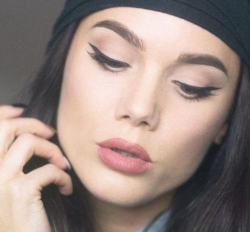 Что такое пудровые брови? 01 Что такое пудровые брови? 01