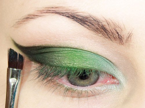 Для нас, для девочек, хорошее настроение часто складывается от того, какое отражение мы видим в зеркале. 05