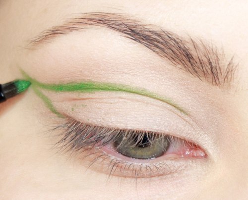 Для нас, для девочек, хорошее настроение часто складывается от того, какое отражение мы видим в зеркале. 01