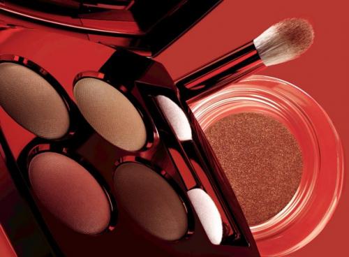 Новая коллекция макияжа Chanel, посвященная красному цвету. 03