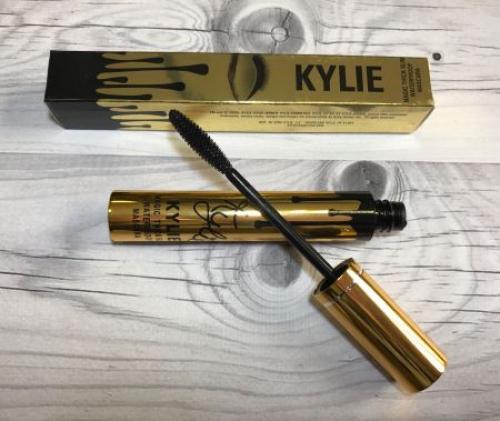 Я очень благодарна вам за то, что вы меня всегда поддерживаете в трудную минуту, любите меня такой, какая я есть. 03 Я очень благодарна вам за то, что вы меня всегда поддерживаете в трудную минуту, любите меня такой, какая я есть. 03