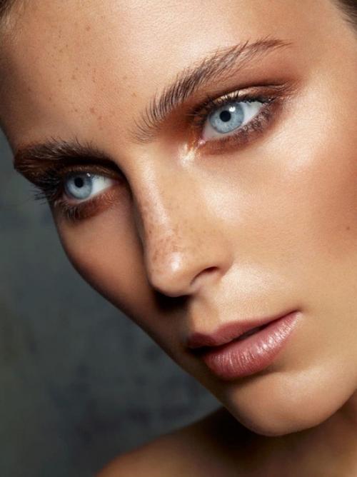 Хайлайтер. Даже не думайте, что использовать хайлайтер надо только на торжественные мероприятия. 01