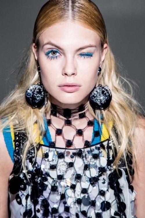 5 свежих способов носить голубые тени. 09 5 свежих способов носить голубые тени. 09