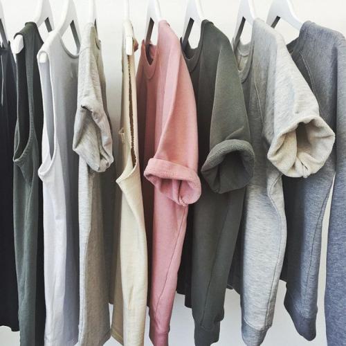 Увлажняющие продукты.  2. используйте минимум косметики. 01 Увлажняющие продукты.  2. используйте минимум косметики. 01