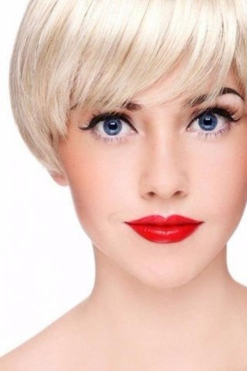 Ретро - макияж в стиле пятидесятых - это красный рот и широкие стрелки. 01 Ретро - макияж в стиле пятидесятых - это красный рот и широкие стрелки. 01